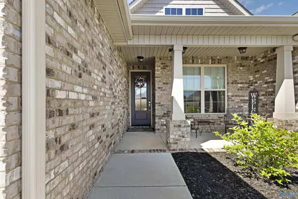 10 Sage Oak Drive, Decatur, AL 35603