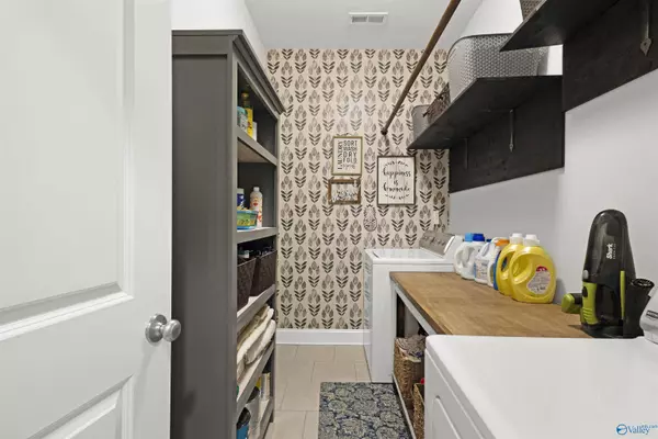 10 Sage Oak Drive, Decatur, AL 35603