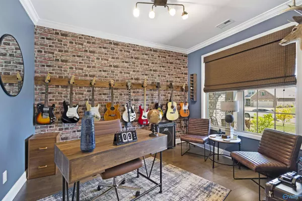 10 Sage Oak Drive, Decatur, AL 35603