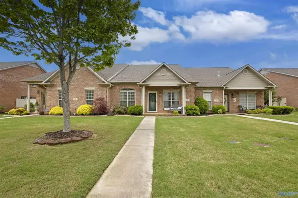 28 Jackson Way, Decatur, AL 35603