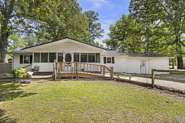80 Shirley Hill, Somerville, AL 35670