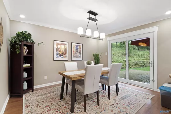 2015 Chapel Hill Road SW, Decatur, AL 35603