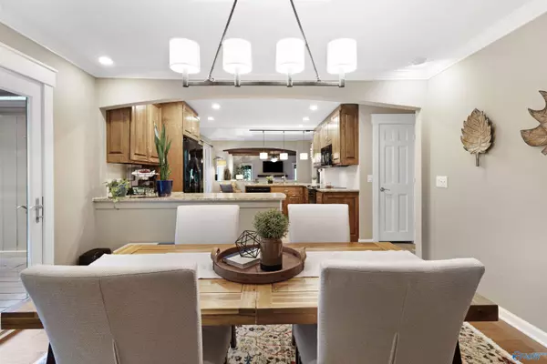 2015 Chapel Hill Road SW, Decatur, AL 35603