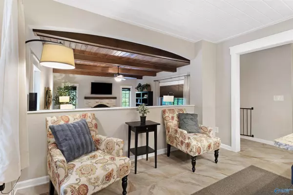 2015 Chapel Hill Road SW, Decatur, AL 35603