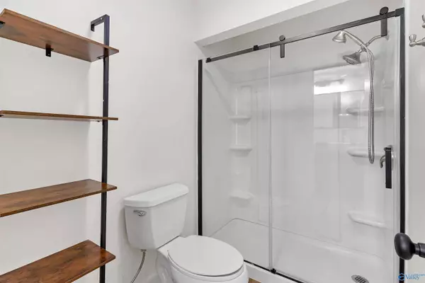 124 N Robinson Road, Hartselle, AL 35640