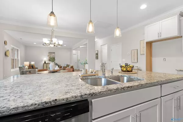 68 Churchill Terrace, Decatur, AL 35603