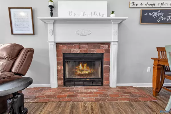 89 Friendship Road, Somerville, AL 35670