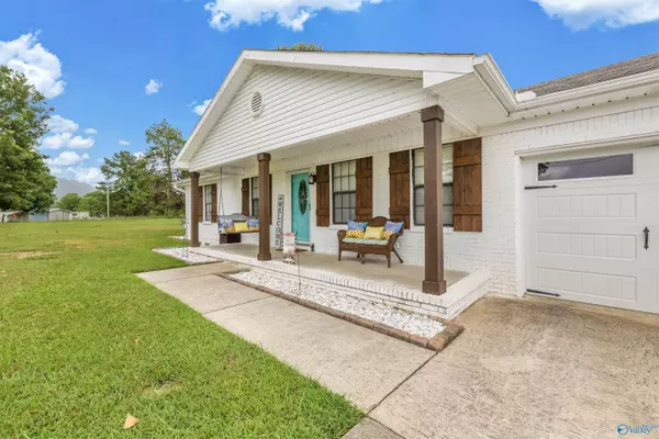 443 Gum Springs Road, Hartselle, AL 35640