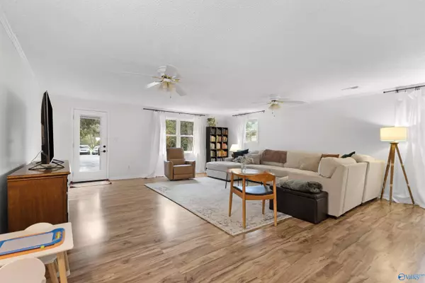 148 Pine Street, Decatur, AL 35603