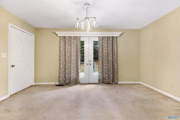 101 Mountain View Lane, Madison, AL 35758