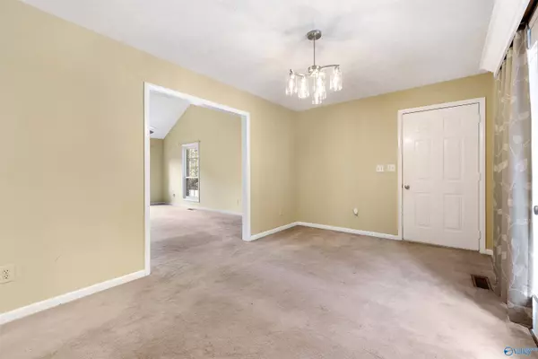 101 Mountain View Lane, Madison, AL 35758