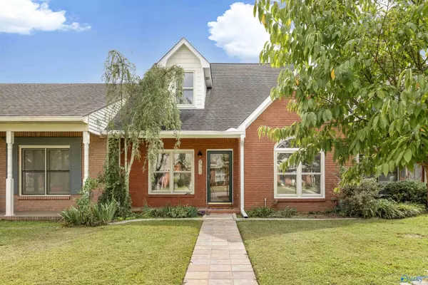 2125 Yorkshire Drive SE, Decatur, AL 35603