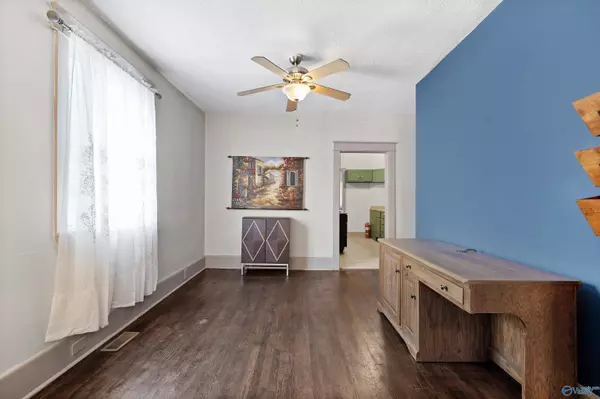 310 6th Avenue NW, Decatur, AL 35601