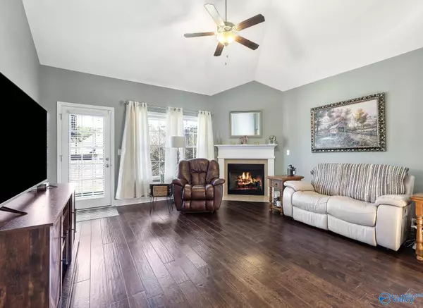 78 Churchill Terrace, Decatur, AL 35603