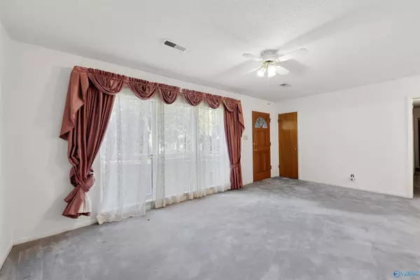 307 Harolds Drive NW, Huntsville, AL 35806