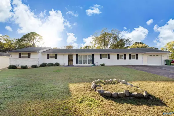 307 Harolds Drive NW, Huntsville, AL 35806