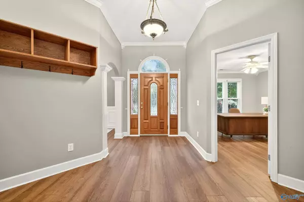 148 Cove Creek Drive, Decatur, AL 35603