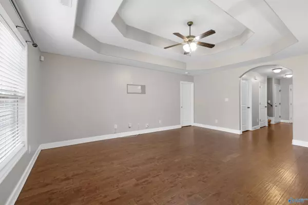 12 Pecan Circle, Decatur, AL 35603