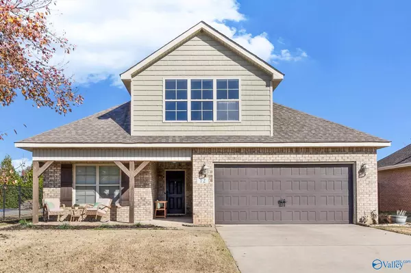 12 Pecan Circle, Decatur, AL 35603