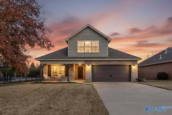 12 Pecan Circle, Decatur, AL 35603