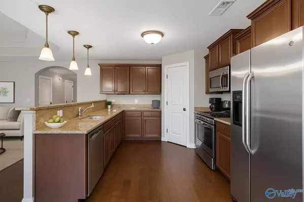 12 Pecan Circle, Decatur, AL 35603