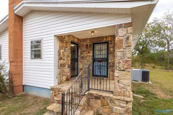 232 Kenny Clay Road, Somerville, AL 35670