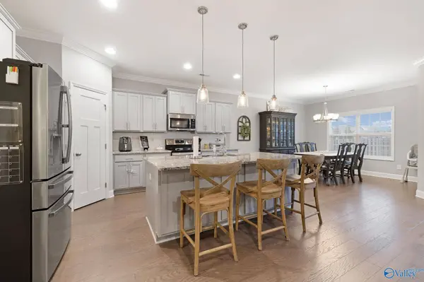 217 Willow Bank Circle, Decatur, AL 35603