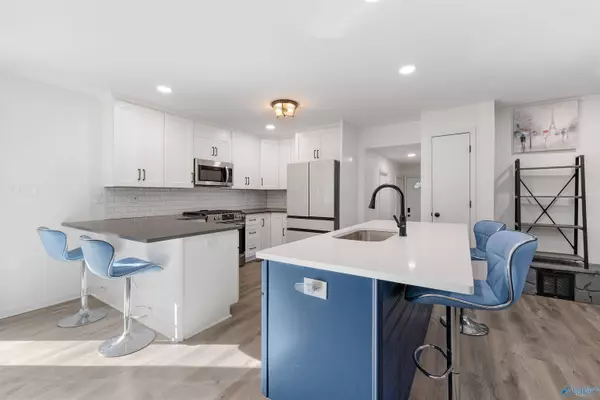 153 Autumnwood Trail, Decatur, AL 35603