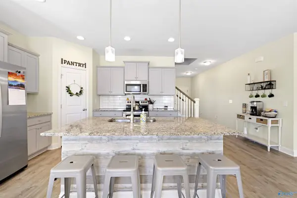 61 Sage Oak Drive, Decatur, AL 35603