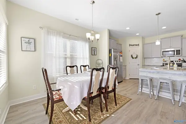 61 Sage Oak Drive, Decatur, AL 35603