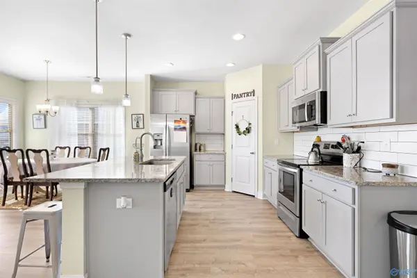 61 Sage Oak Drive, Decatur, AL 35603