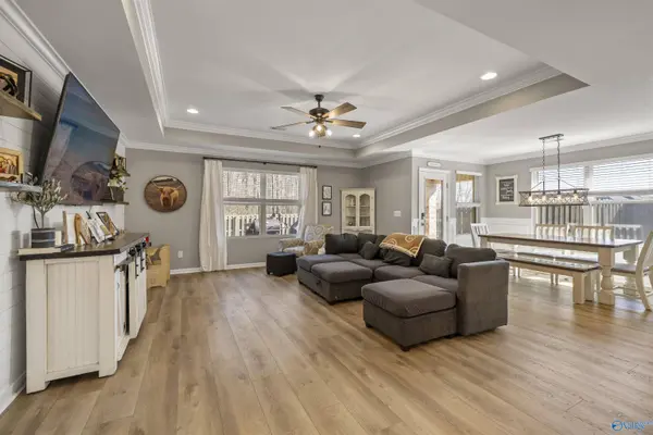 361 Willow Bank Circle, Decatur, AL 35603