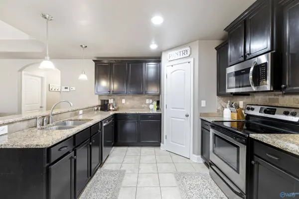 60 Weeping Willow Lane, Decatur, AL 35603