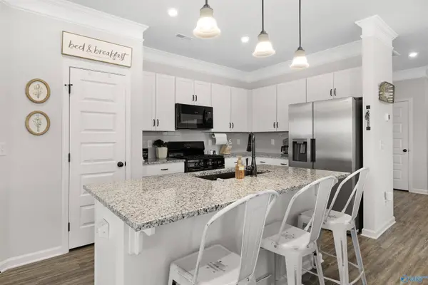 200 School House Road, Decatur, AL 35603