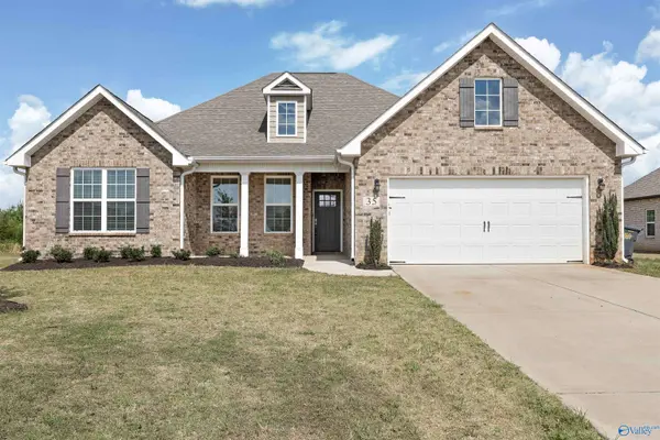 35 Winchester Drive, Decatur, AL 35603