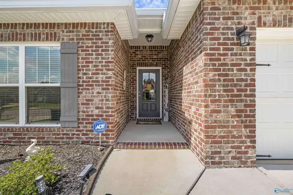 603 Magnolia Place, Hartselle, AL 35640