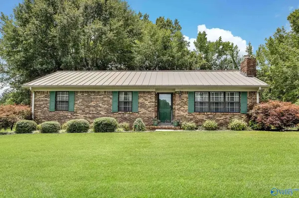 737 Community Lane, Hartselle, AL 35640