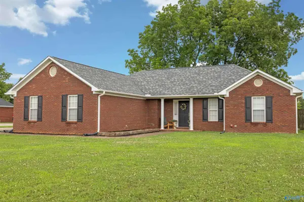 111 Gin Creek Crossing, Decatur, AL 35603
