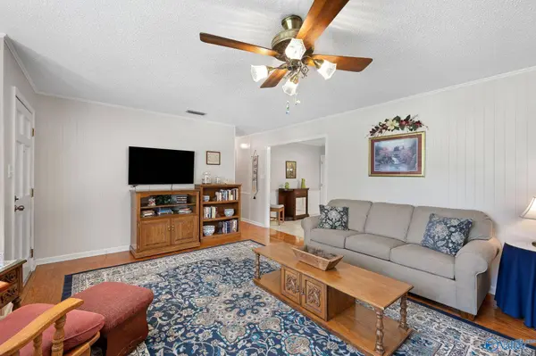 737 Community Lane, Hartselle, AL 35640