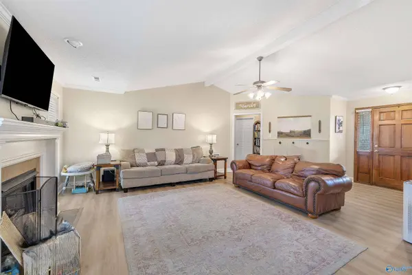 111 Gin Creek Crossing, Decatur, AL 35603