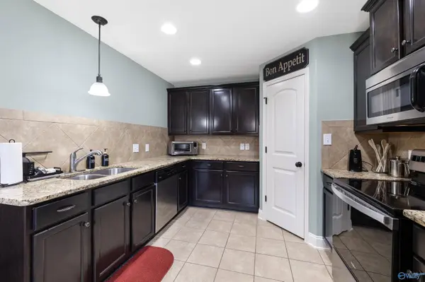 57 Weeping Willow Lane, Decatur, AL 35603