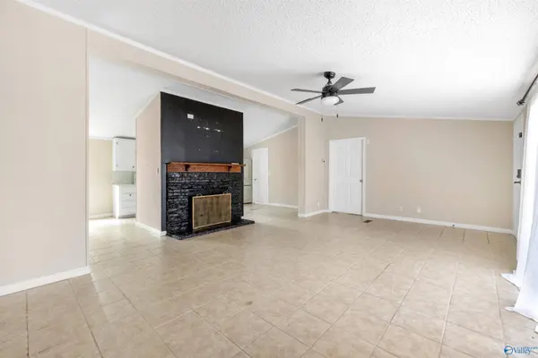89 Red Bud Lane, Decatur, AL 35603