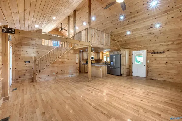 1379 Perkins Wood Road, Hartselle, AL 35640