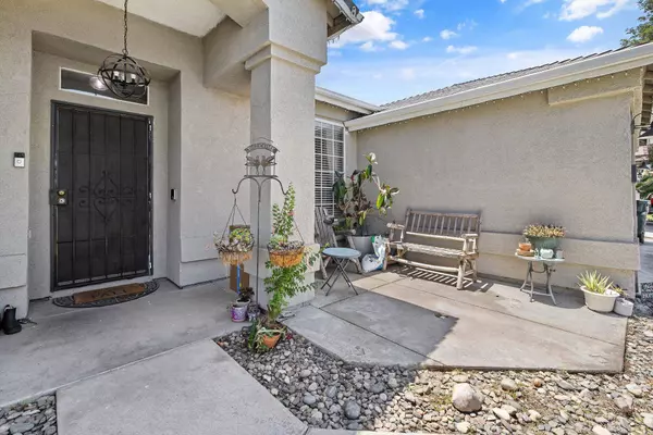 1797 Hatch Avenue, Tulare, CA 93274