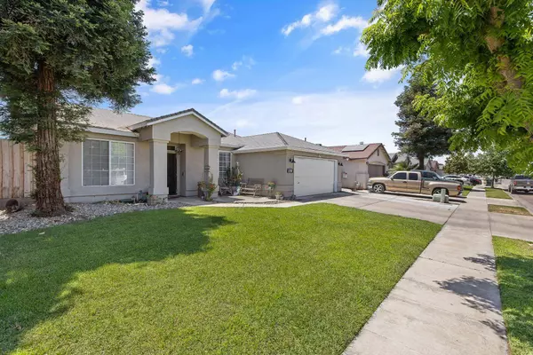 1797 Hatch Avenue, Tulare, CA 93274