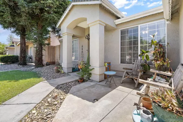 1797 Hatch Avenue, Tulare, CA 93274