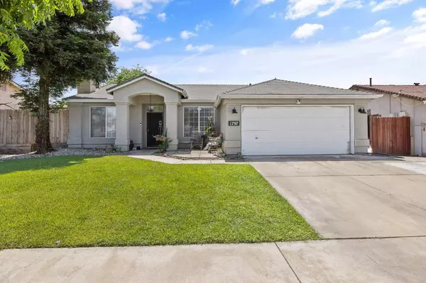 1797 Hatch Avenue, Tulare, CA 93274