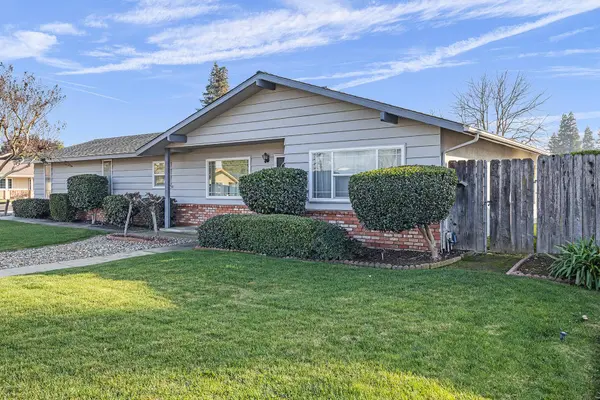 2415 E Feemster Avenue, Visalia, CA 93292