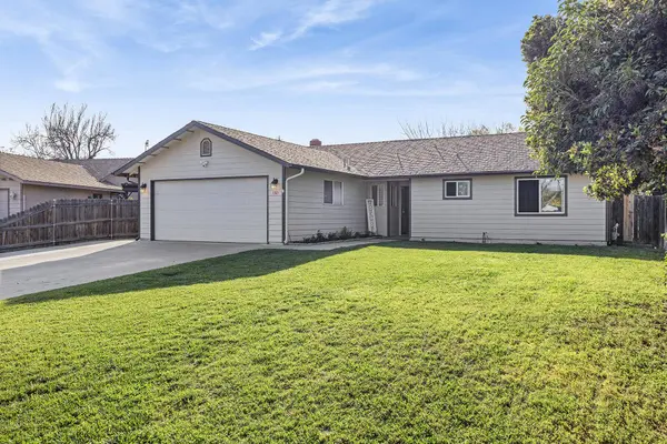 1921 S Irwin Street, Tulare, CA 93274