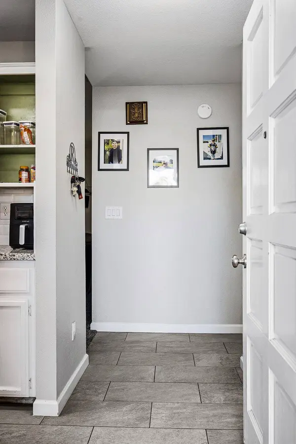 1921 S Irwin Street, Tulare, CA 93274